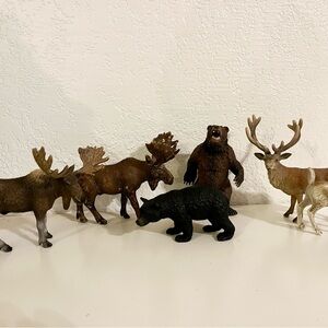 Assorted Wildlife Toy Figures - Brown & Black